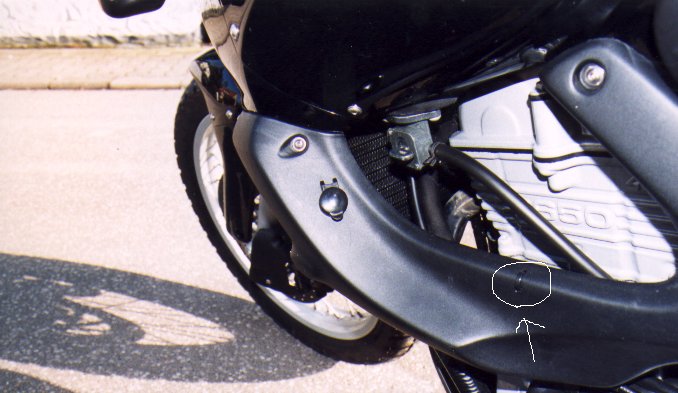 12V Steckdose in der Seitenverkleidung